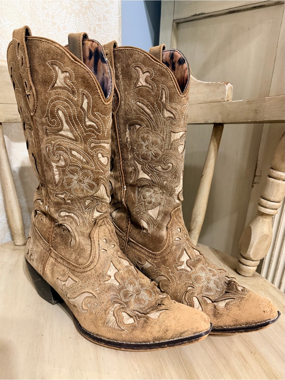 Laredo Sharona Women’s Size 10 Western Boots Tan Crackle Leather Laser Cut